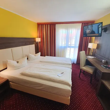 Hotel Invite