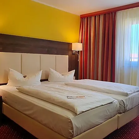 Hotel Invite